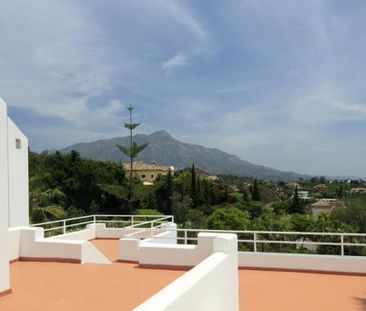 5 bedroom luxury Villa for rent in Marbella, Spain - Photo 5