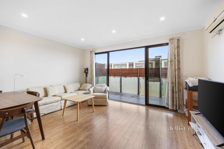 2/372 Burwood Highway, Burwood - Photo 2