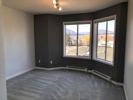 Lower Mission: Top Floor 2 bed, 2 bath – Jan.1st - Photo 4