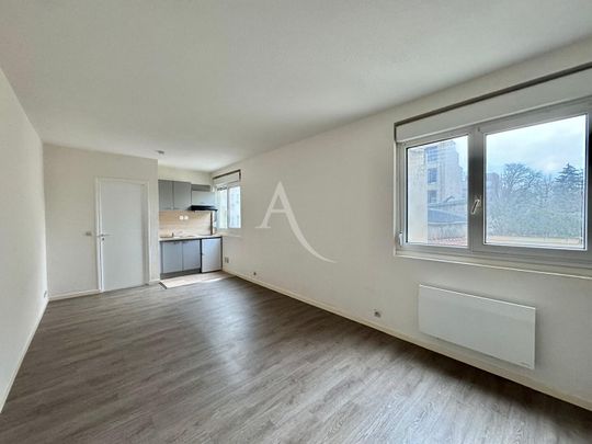Location Appartement 1 pièce 28m² - Photo 1
