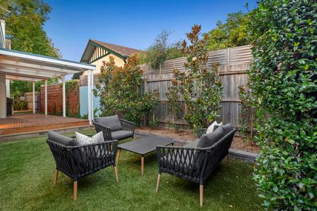 25 Raynes Street, Caulfield South VIC 3162 - House For Rent | Domain - Photo 3