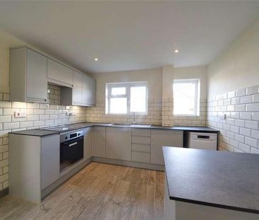 Lark Road, Mildenhall, Bury St. Edmunds, Suffolk, IP28 - Photo 5