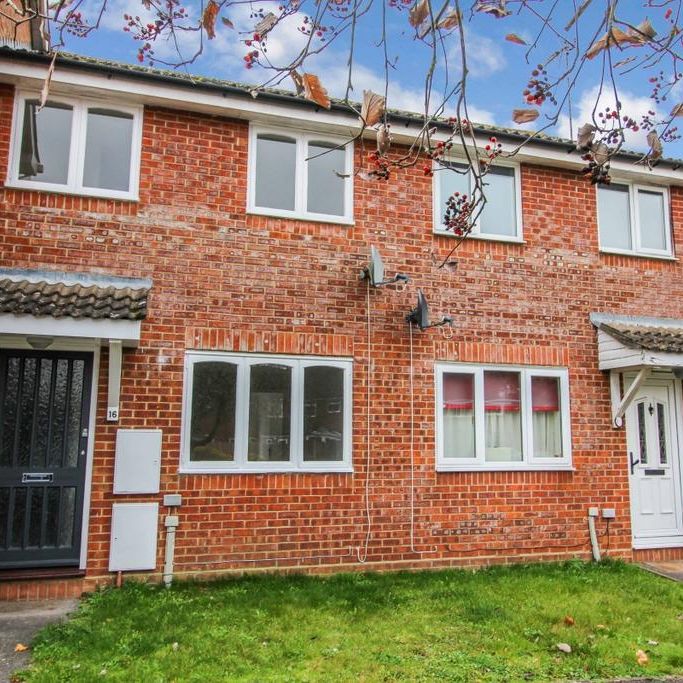 2 bedroom terraced house to rent - Photo 1