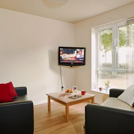 4 Bedroom House - Photo 1