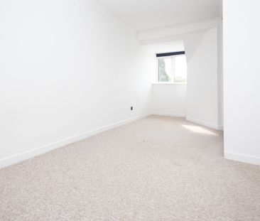 2 bed flat to rent in Danecourt Road, Poole, BH14 - Photo 6