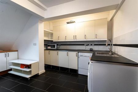 6 bedroom house to rent - Photo 4