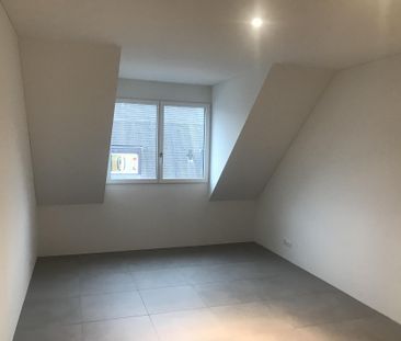 Moderne Dachwohnung mit ca. 182 m2 an gesuchter Wohnlage in Riehen/BS - Foto 2