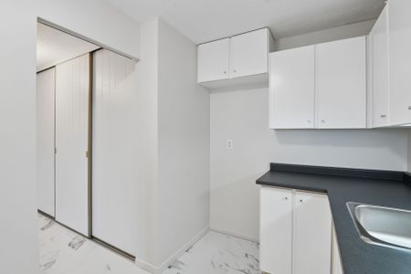 For Lease - 20 Chesterton Drive Unit# 805, Cityview - Parkwoods Hills - Rideau Shore, Ontario - Photo 4