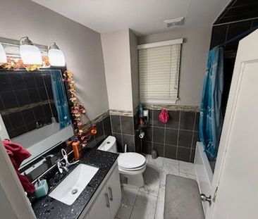 For Lease - 32 Beech Street, Brampton, Ontario - Photo 6