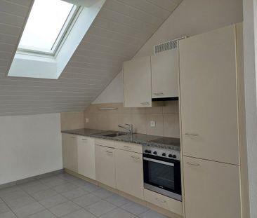 Superbe appartement 3.5 pièces en attique - Tranquillité assurée! - Photo 2