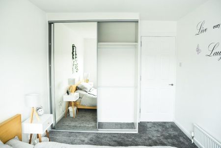 2 bedroom flat to rent - Photo 5