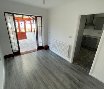 4 bedroom link detached house to rent - Photo 2