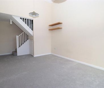 2 bedroom end of terrace house to rent - Photo 2