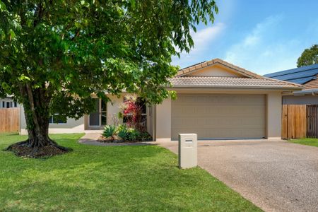 Spacious Family Home in Prime Bushland Beach Location - Photo 4
