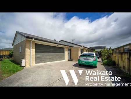 Three Bedroom Brick Home - Photo 3