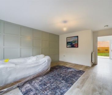 3 bedroom semi-detached house to rent - Photo 2