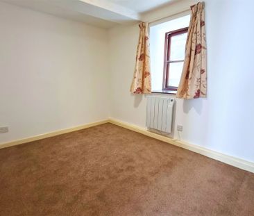 Quay House, Lower Street, Looe, Cornwall, PL13 - Photo 3