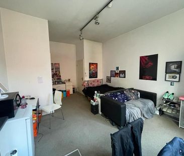 Studio to rent - Photo 3