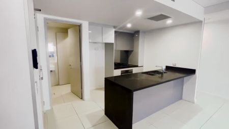 2 bed 2 bath - Photo 3