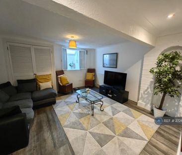 1 bedroom in a house share to rent - Photo 2