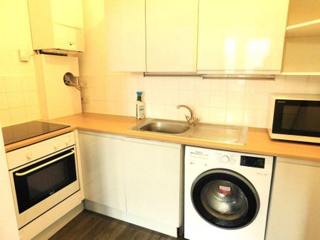1 bedroom flat to rent - Photo 3
