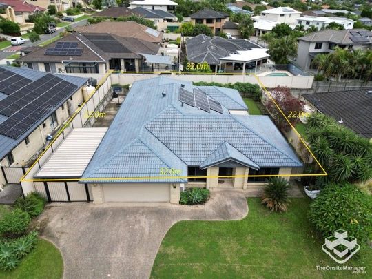 Spacious & Modern Home in Stretton College Catchment â 6.5kW Solar Panels & Secured Carport! - Photo 1