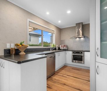 Sunny Spacious 2 bedroom House - Photo 5