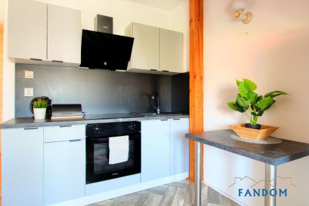 Komfortowe i Przestronne - 2 OSOBNE pokoje - 52m2 ZALESIE - Photo 2