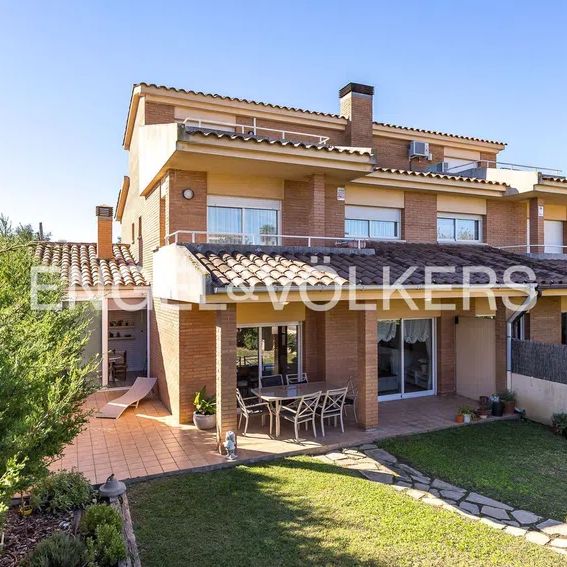 Alquiler de chalet pareado en Vinyet-Terramar-Can Pei-Can Girona - Photo 1