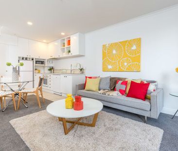 Spacious Apartment with Amazing Resort-Style Amenities - Photo 2