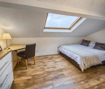 Room 5, 33 Farnham Street, Belfast, BT7 2FL - Photo 5