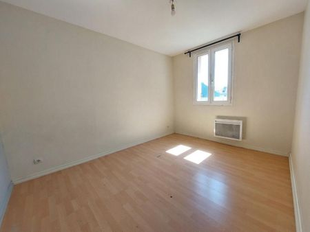 Location Appartement 3 pièces 63m² ELBEUF 76500 - Photo 4