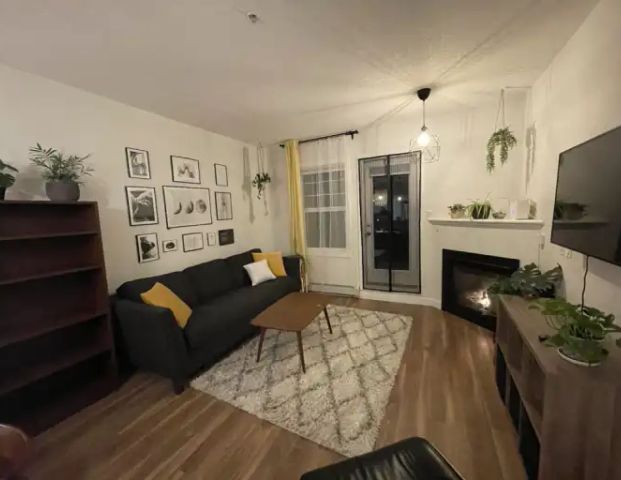 ONE BEDROOM + DEN *FURNISHED* APARTMENT FOR RENT, CALGARY | 118 - 1408 17 St SE, Calgary - Photo 1
