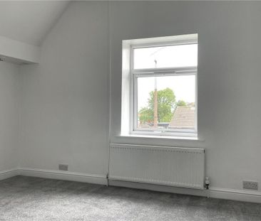2 bedroom semi-detached house to rent - Photo 2
