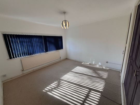 Long Oaks Court, Sketty, Swansea, SA2 0QH - Photo 1