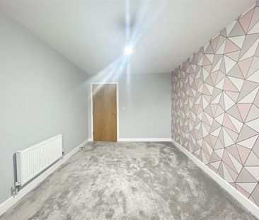 1 Bedroom Apartment To Let - Photo 4