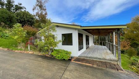 Charming 1-Bed Sanctuary: Stunning Views & Tot... - Photo 3