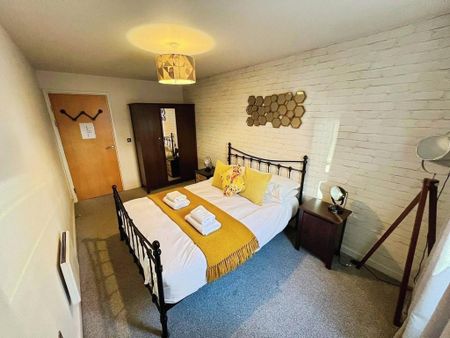 2 bedroom apartment to rent - Photo 4