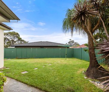 Freshly Updated Living with a Private Yard - Photo 5