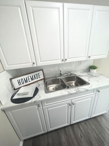 Tillson Apts 2 - ALL INCLUSIVE - Photo 4