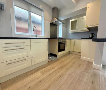 2 bedroom semi-detached house to rent - Photo 4