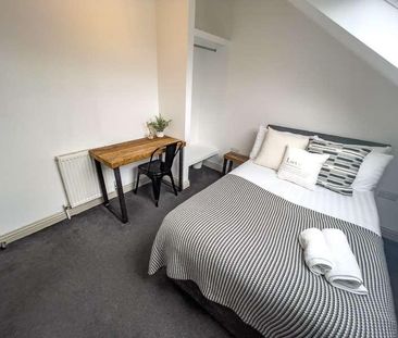 Romer Road, L6 - Photo 1