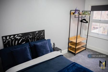 5 bedroom terraced house to rent - Photo 5