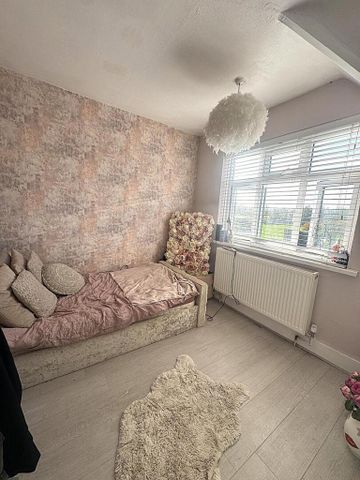 5 bedroom semi-detached house to rent - Photo 5