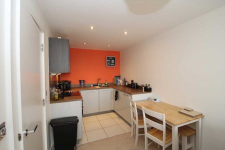 1 bed Flat for rent - Photo 3