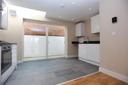 2 bedroom house to rent - Photo 3