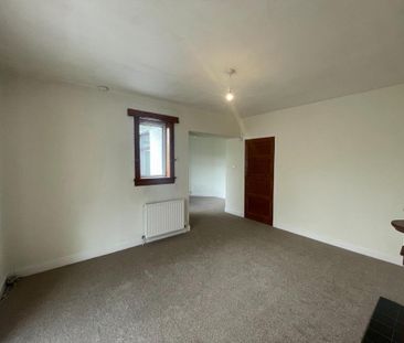 2 bedroom semi-detached house to rent - Photo 3