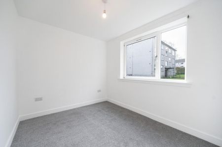 2 bedroom ground floor flat to rent - Photo 4