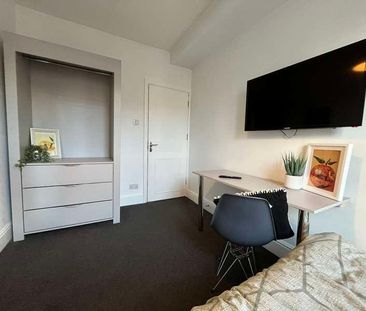 Modern Bedroom House, LN5 - Photo 3