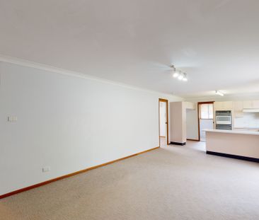 4 Squire Close, Valentine NSW 2280 - Photo 3